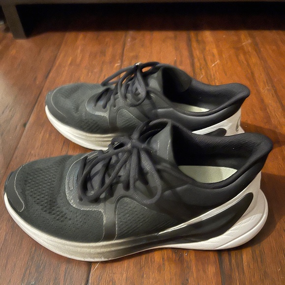 Lululemon shoes - Picture 1 of 2